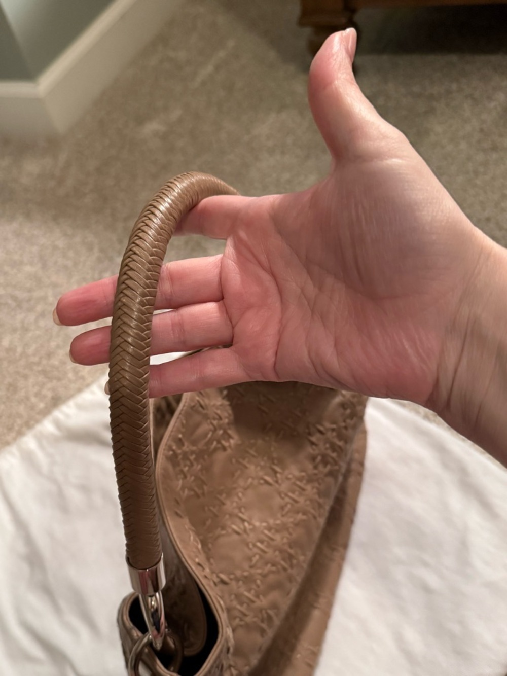 Dior Beige Quilted Leather Hobo Bag - Picture 4 of 16